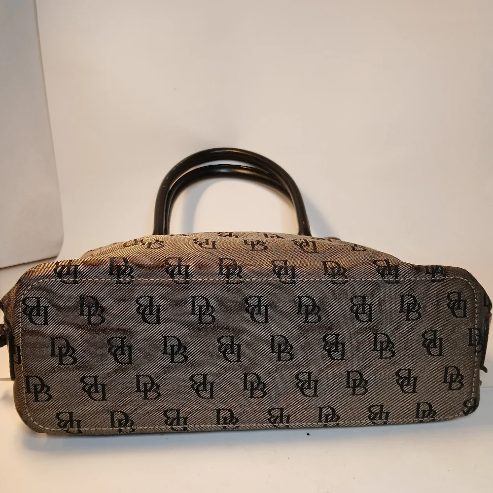 Dooney & Bourke Vintage Signature  Tan Canvas Brown Leather Tote Handbag